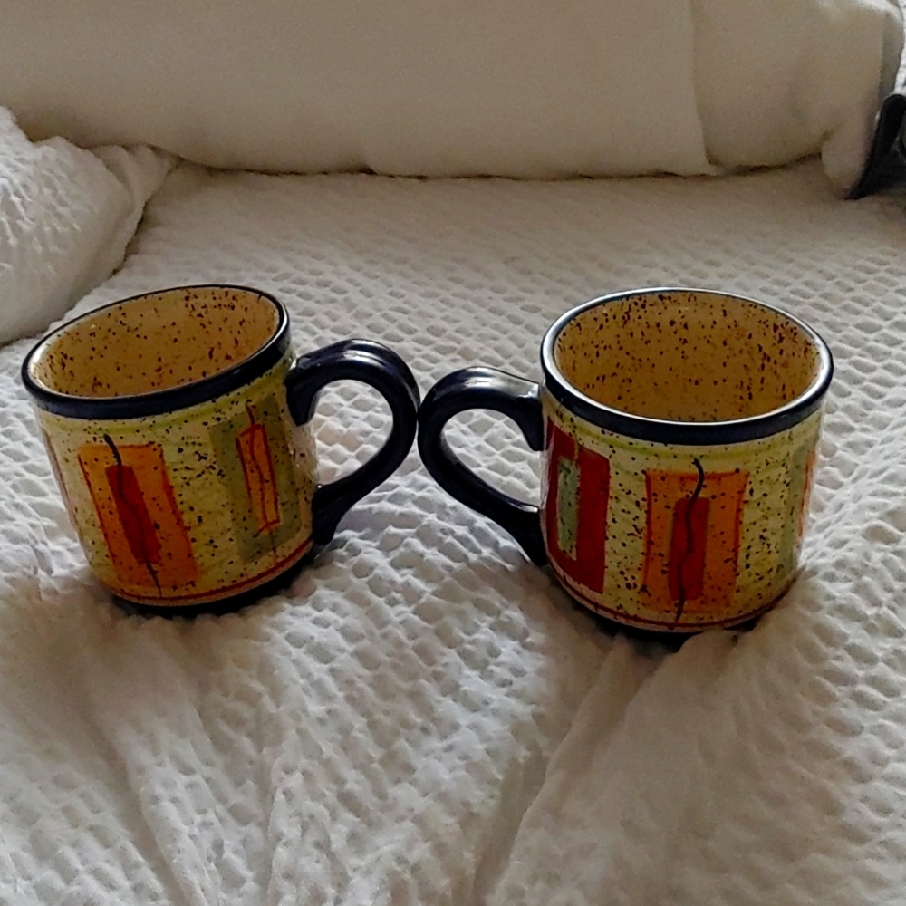 Pair of Pfaltzgraff mugs